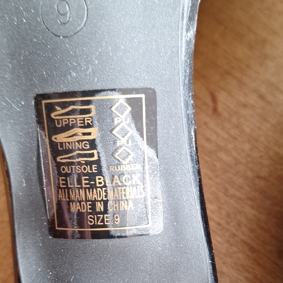 Chic Black Woven Heels - Picture 5 of 8